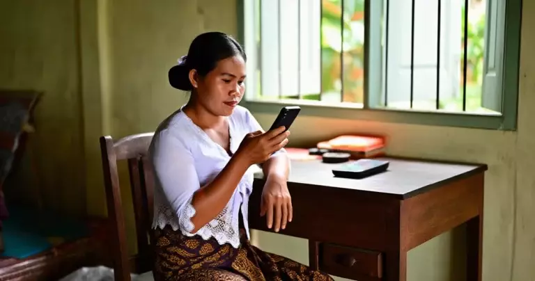 ក្រសួងព័ត៌មានប្រកាសវិធានការរដ្ឋបាលប្រឆាំងអ្នកបង្កើតខ្លឹមសារដែលប៉ះពាល់សេចក្តីថ្លៃថ្នូរស្ត្រី