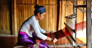 ក្រសួងវប្បធម៌ ចេញប្រកាសព្រមាន ខ្លឹមសារអនឡាញ ប៉ះពាល់ ប្រពៃណីខ្មែរ និងតម្លៃស្ត្រី